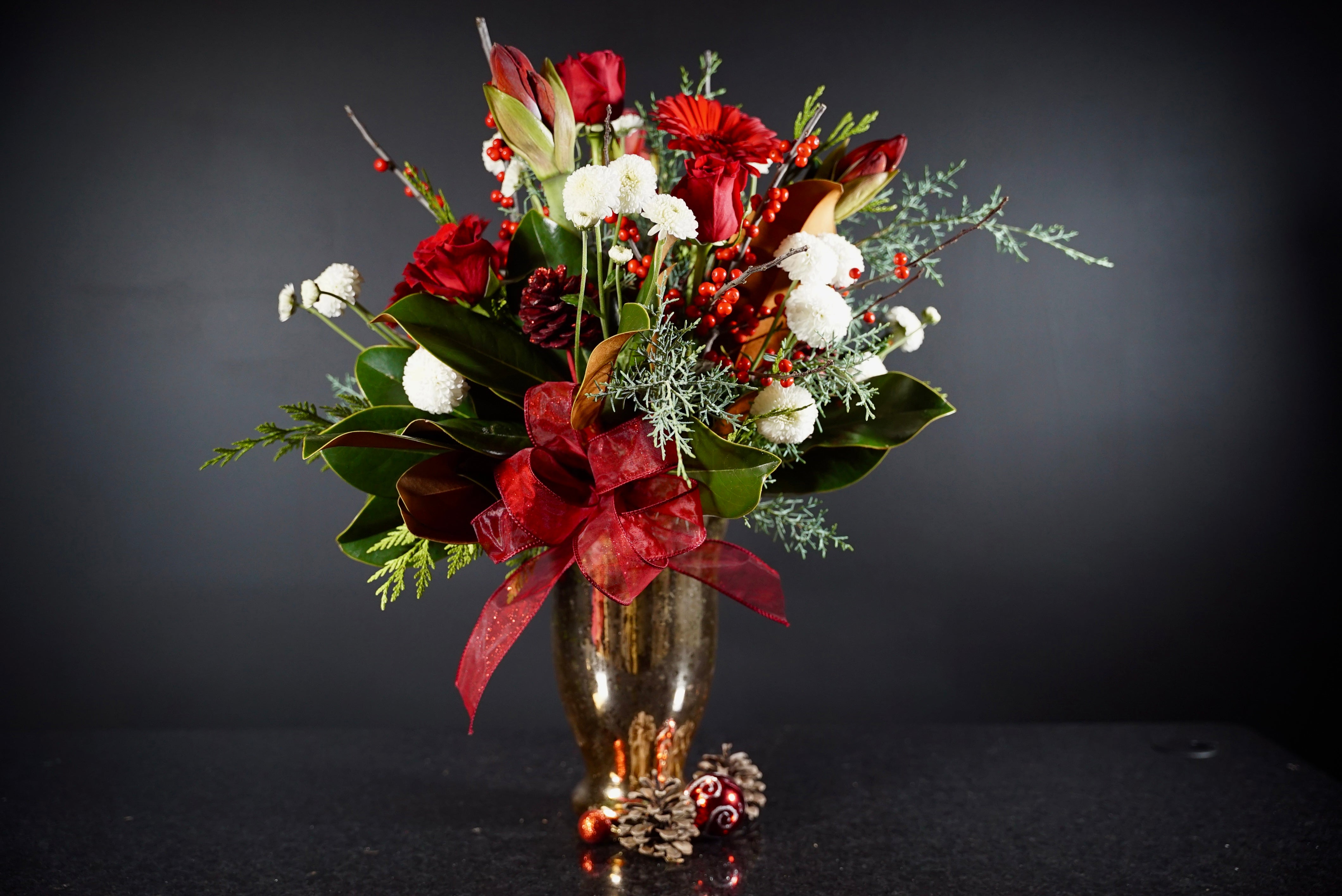 Holiday Collection 2023 Ottawa Flowers Inc.