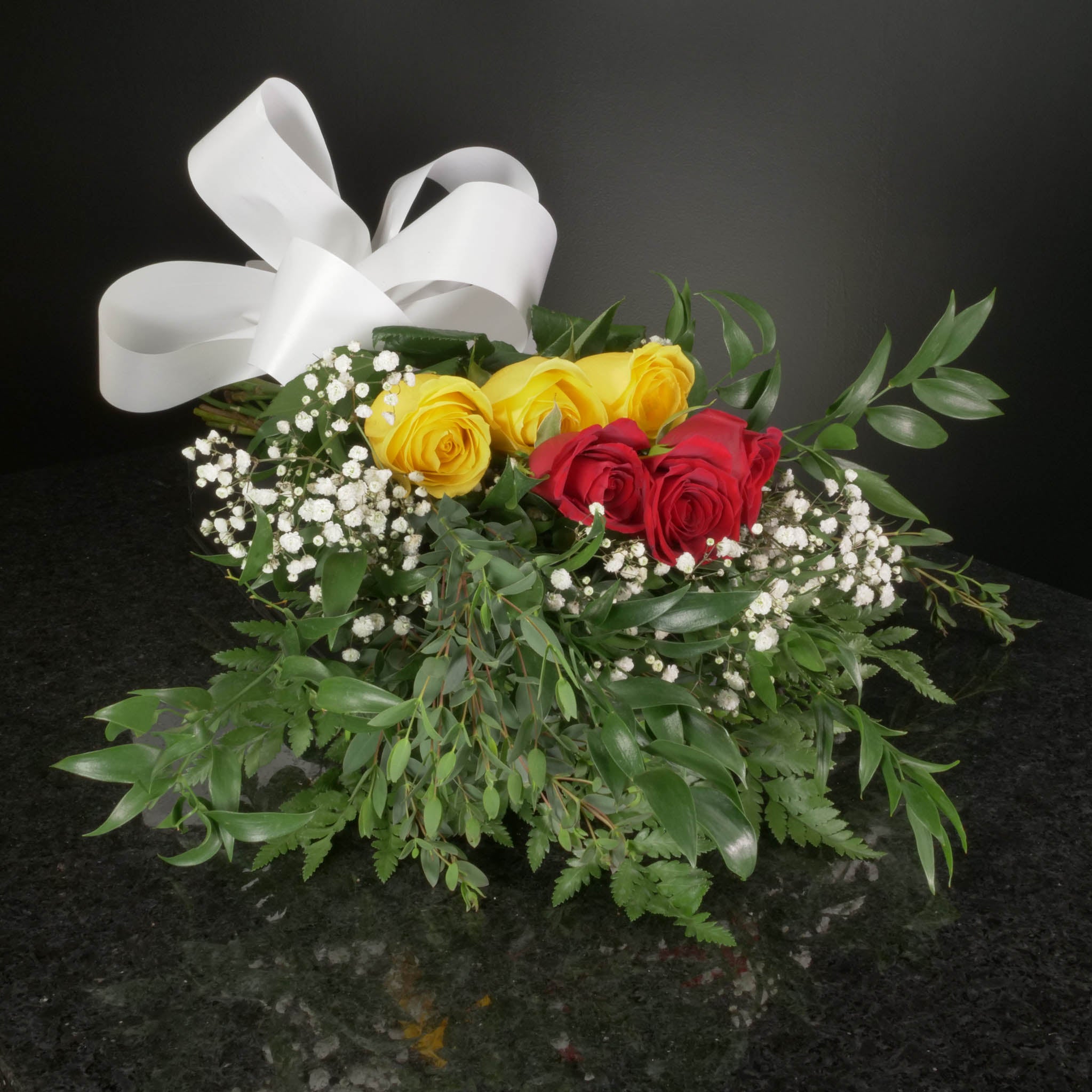 Red & Yellow Roses Ottawa Flowers Inc.