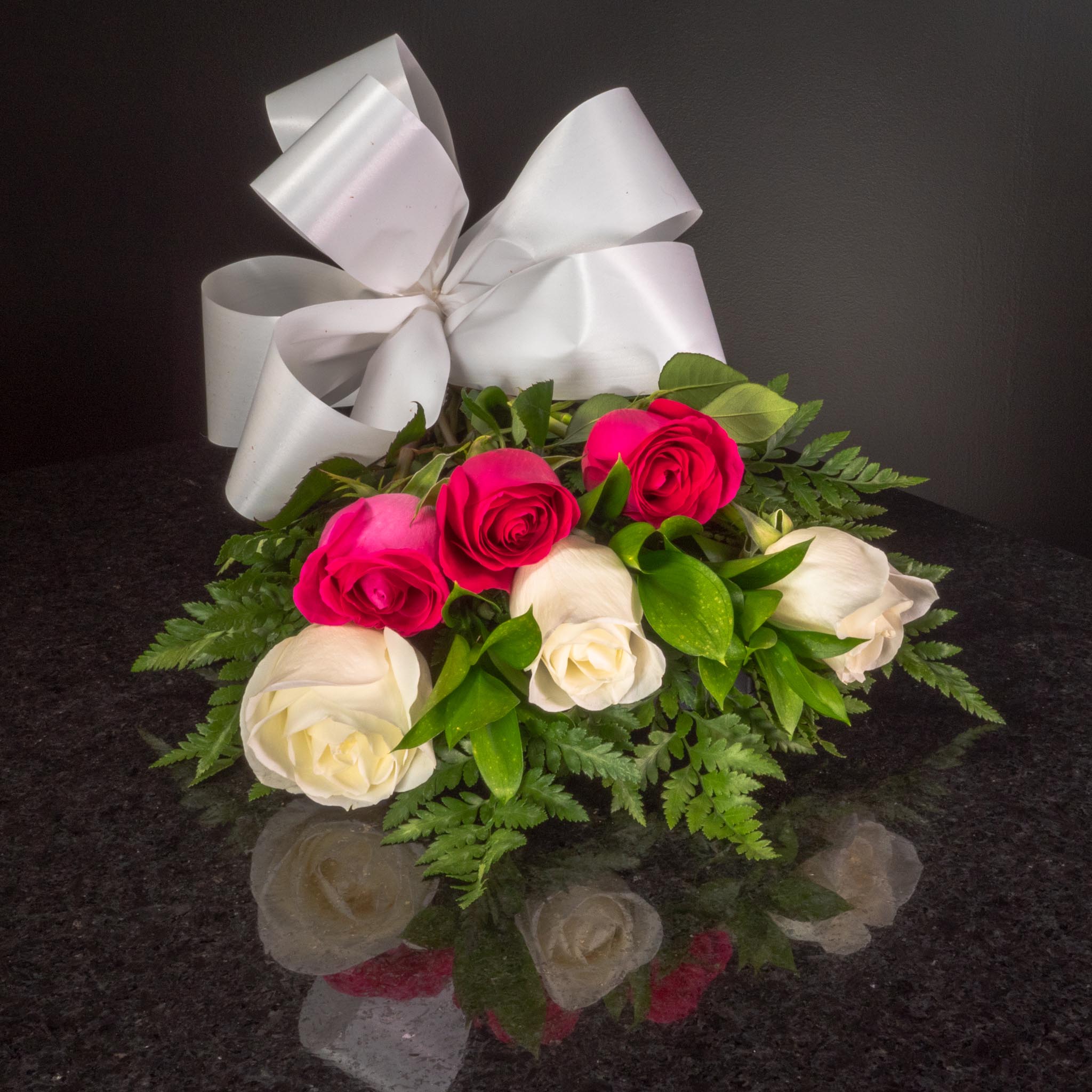 White & Hot Pink Roses – Ottawa Flowers Inc.