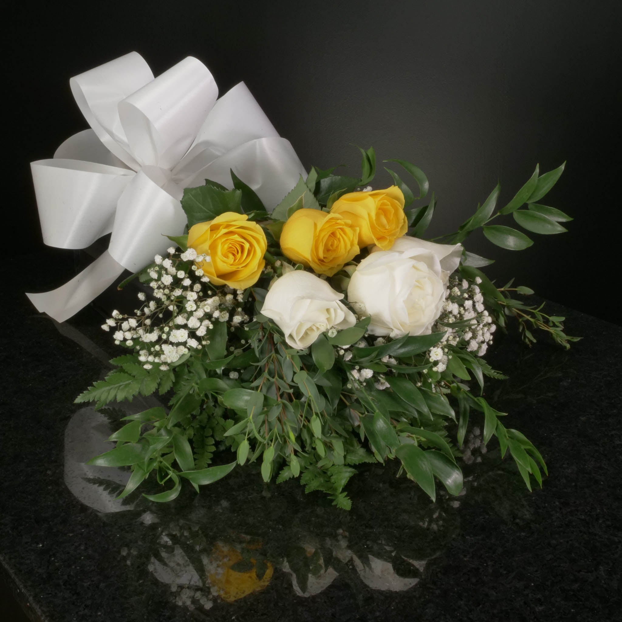 White & Yellow Roses – Ottawa Flowers Inc.