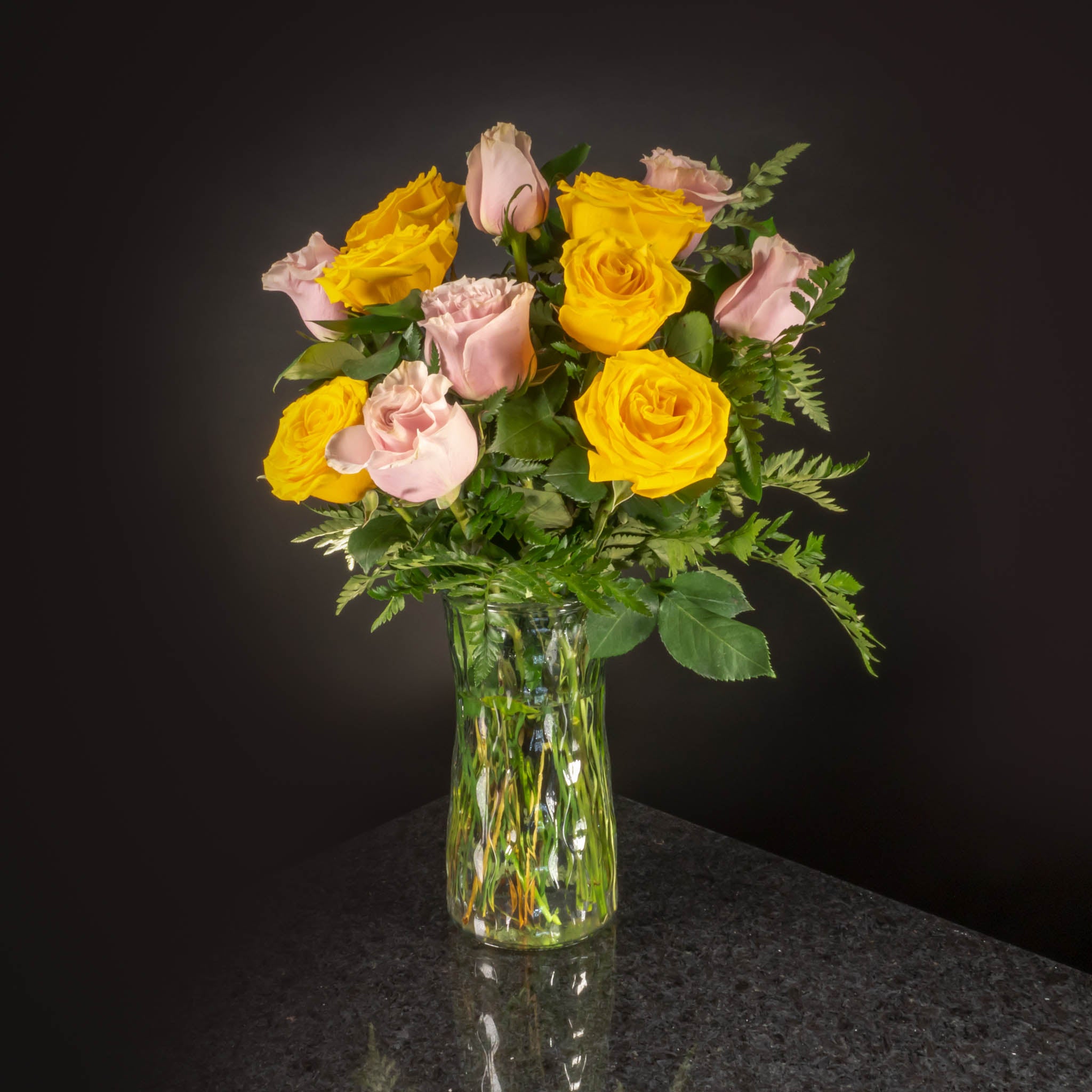 Cheweyeup Roses Yellow & Blush Pink Roses – Ottawa Flowers Inc.