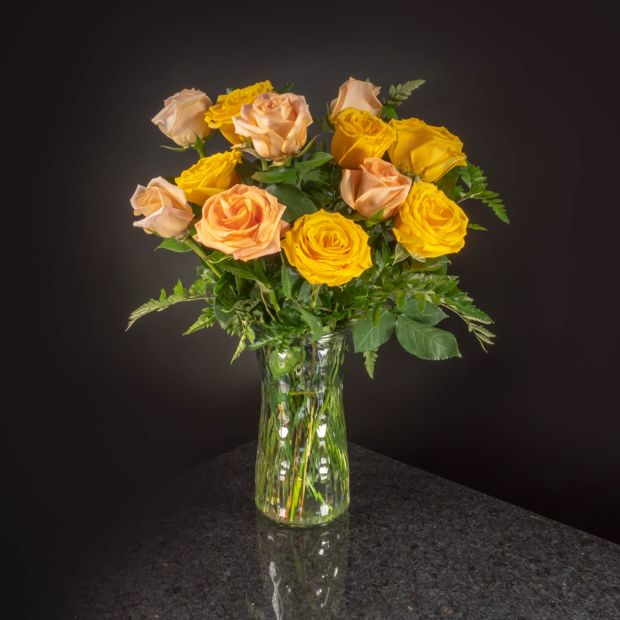 Yellow & Peach Roses – Ottawa Flowers Inc.